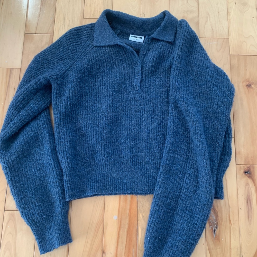 Blue cropped sweater